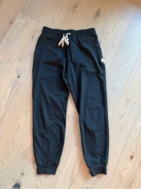 Vuori Black Joggers